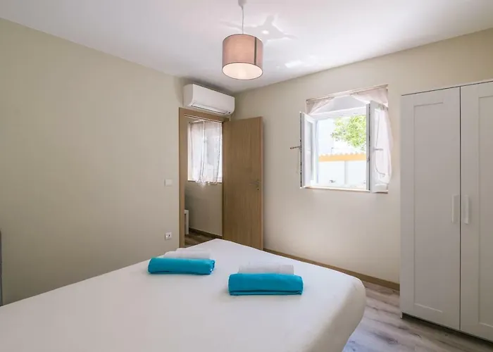 公寓 Lovelystay - Sweet Escape Ii - Backyard