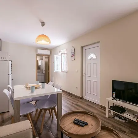 Sweet Escape II W Backyard By Lovelystay Apartament