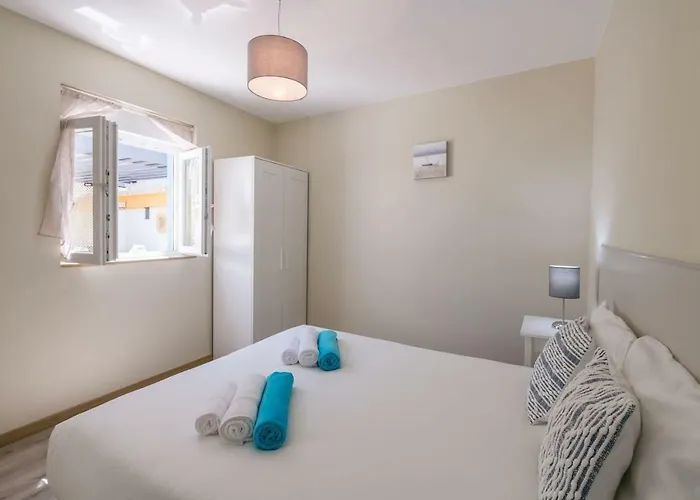דירה Lovelystay - Sweet Escape Ii - Backyard *