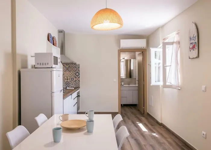 Lovelystay - Sweet Escape Ii - Backyard Daire *